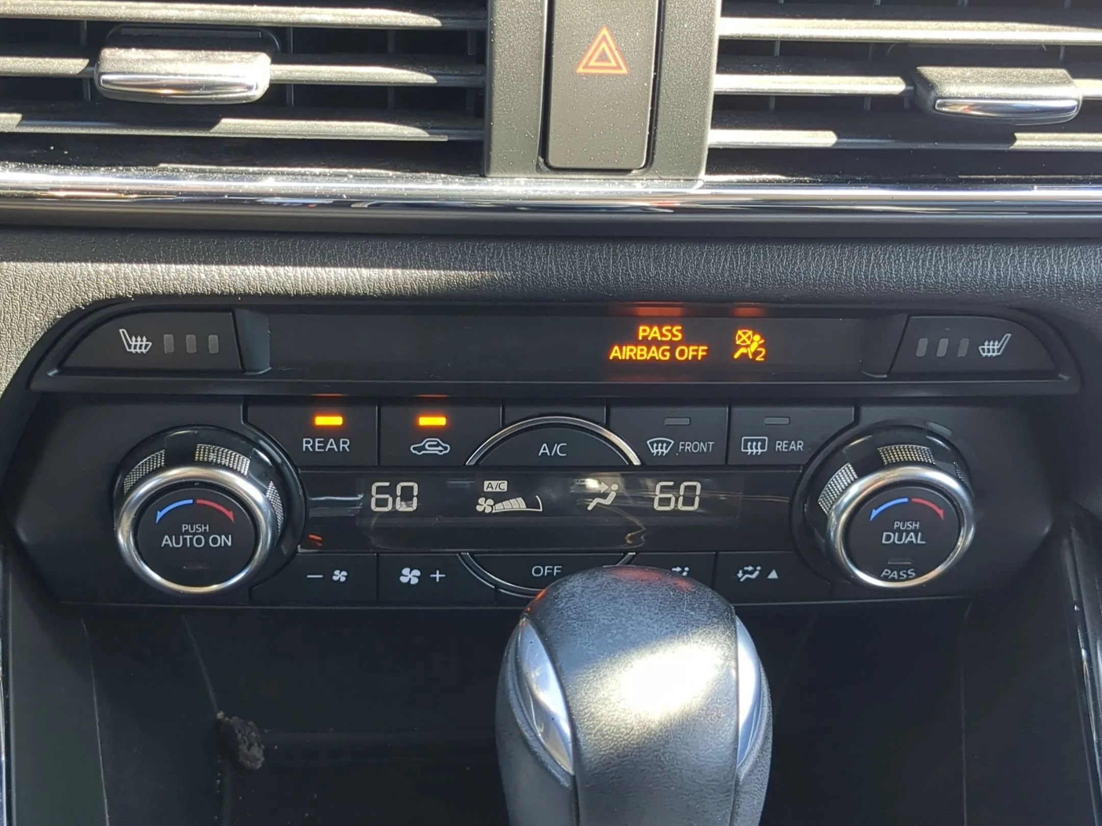 Used 2018 Sonic Silver Metallic Mazda Touring image 20