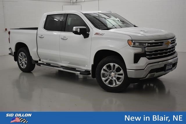 New 2026 Summit White Chevrolet LTZ image 13