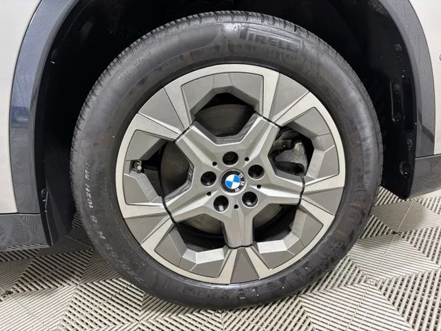 Used 2024 Space Silver Metallic BMW xDrive28i image 23
