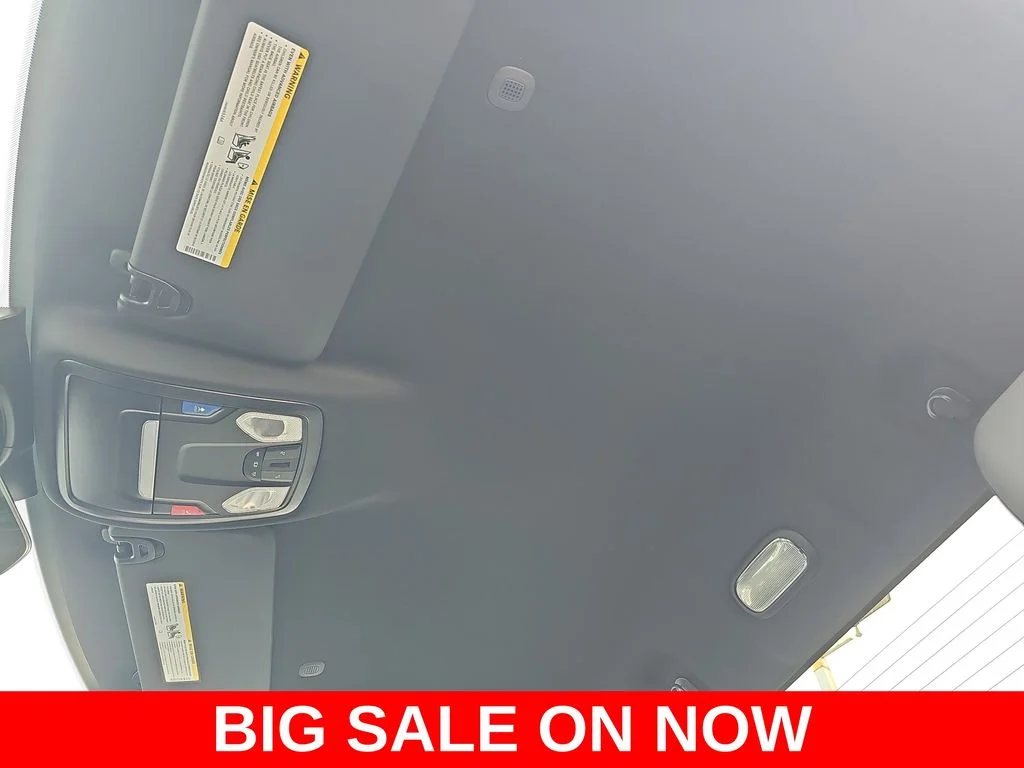 New 2026 Bright White Clearcoat RAM Tradesman image 30
