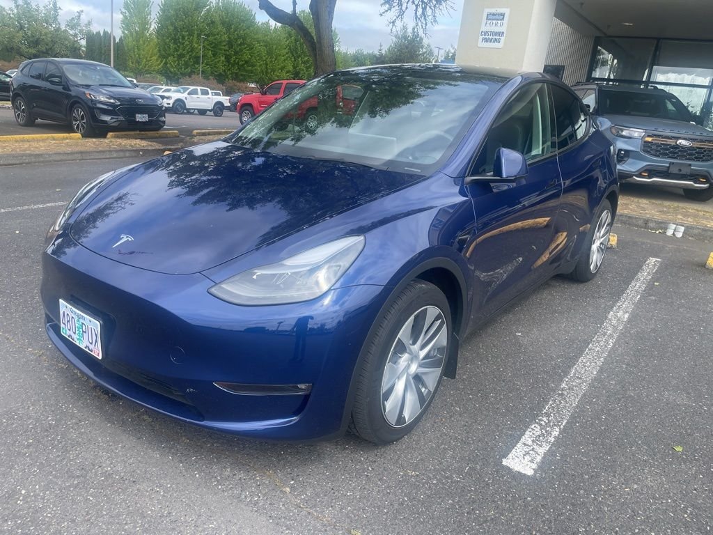 2024 Tesla Model Y's photo