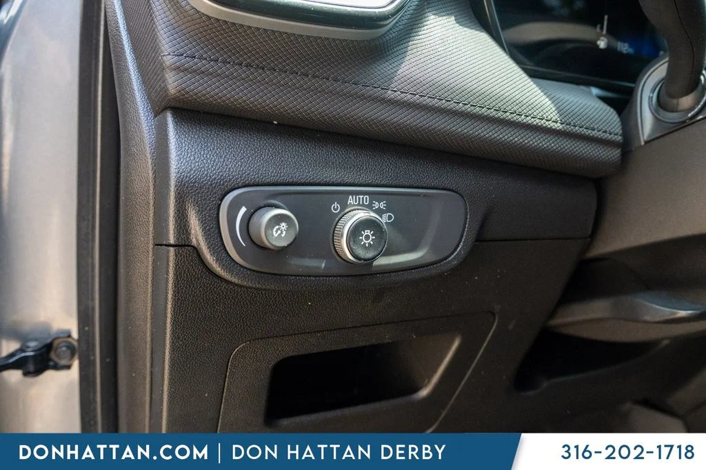 Used 2024 Gray Chevrolet LT image 18