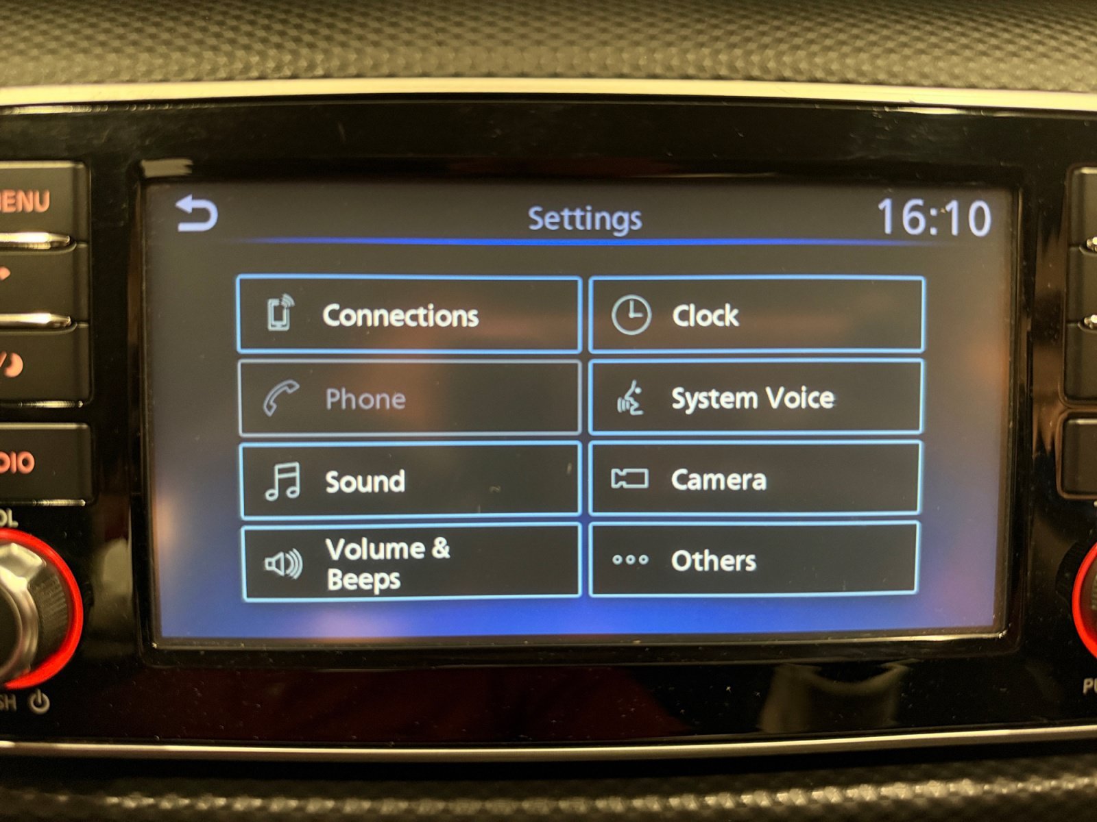 Used 2022 Electric Blue Metallic Nissan S image 31