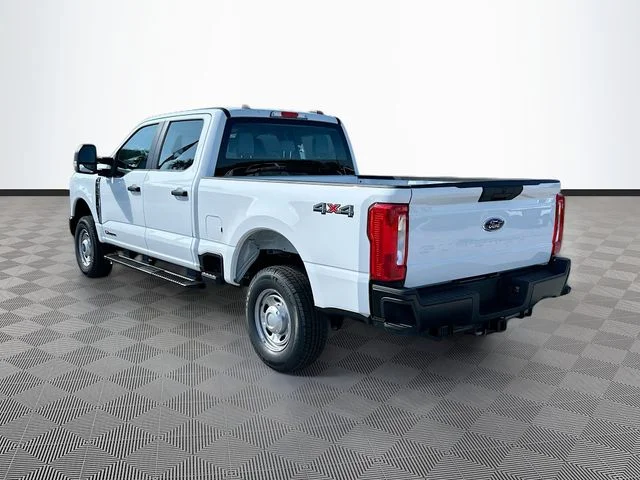 New 2026 Oxford White Ford XL image 4