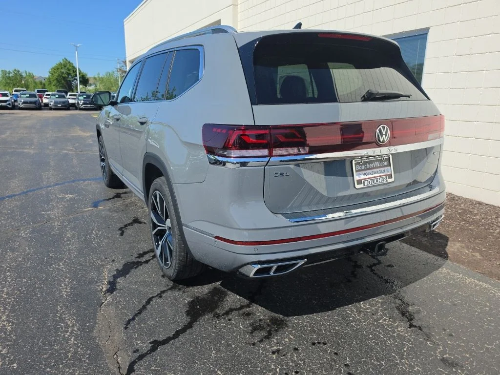 New 2026 Pure Gray Volkswagen 2.0T SEL Premium R-Line image 3