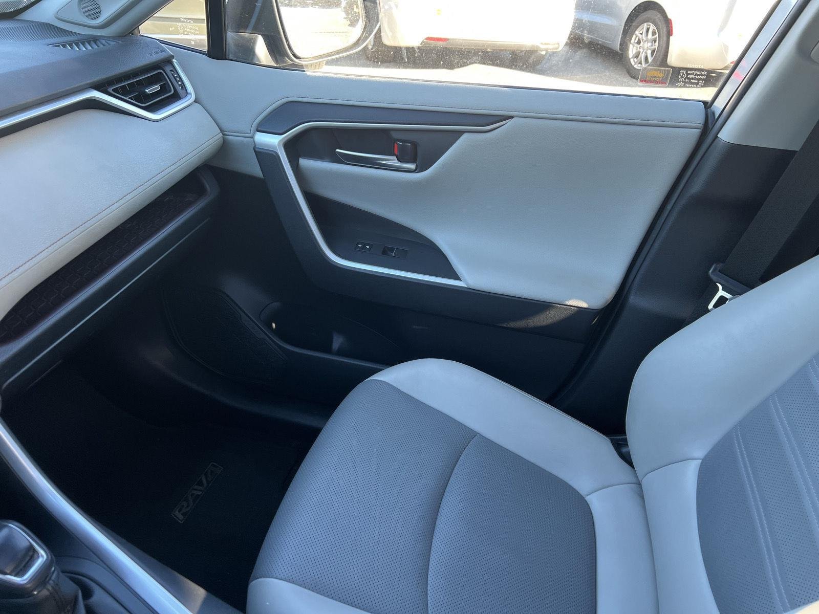 Used 2019 Silver Sky Metallic Toyota Limited image 15