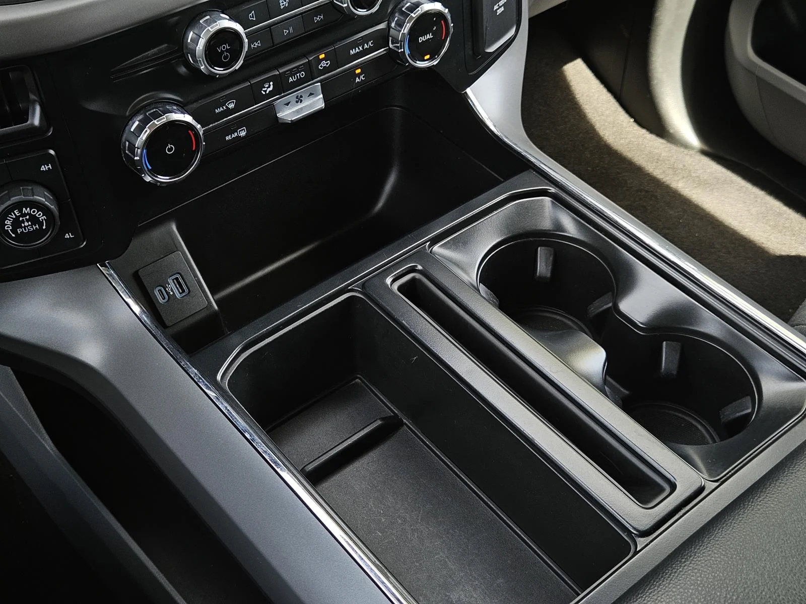 2024 Ford F-150 XLT - Photo 27