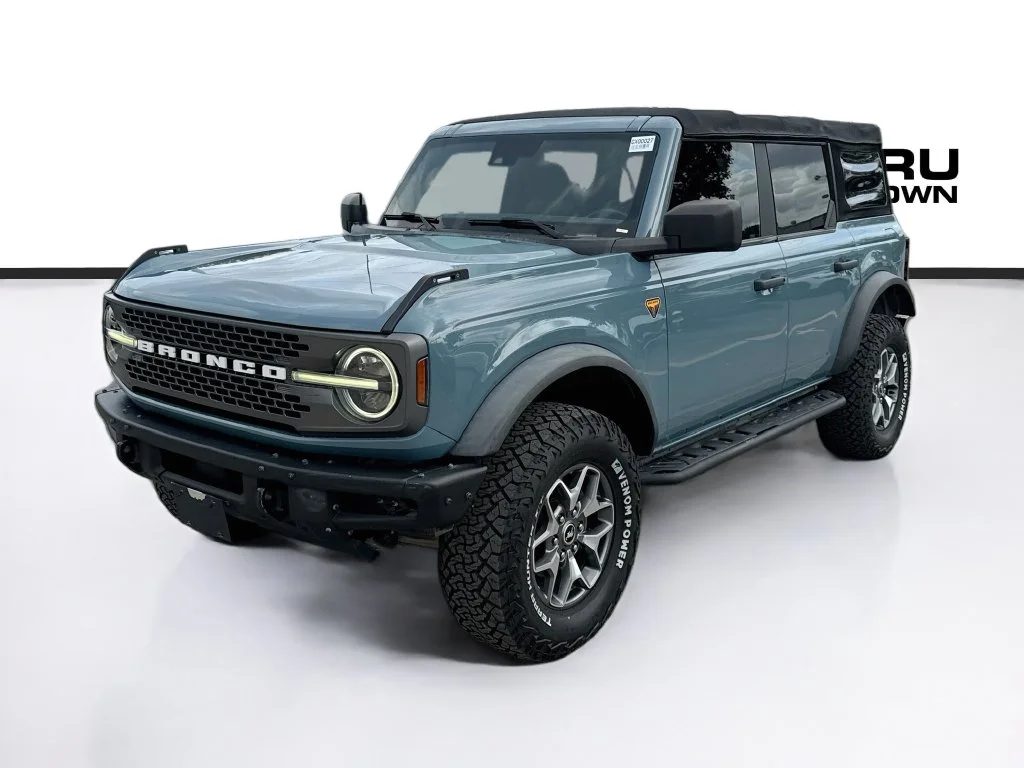 Used 2022 Gray Ford Badlands image 3