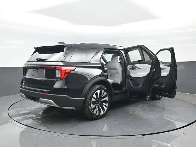 New 2027 Agate Black Metallic Ford Platinum™ image 29
