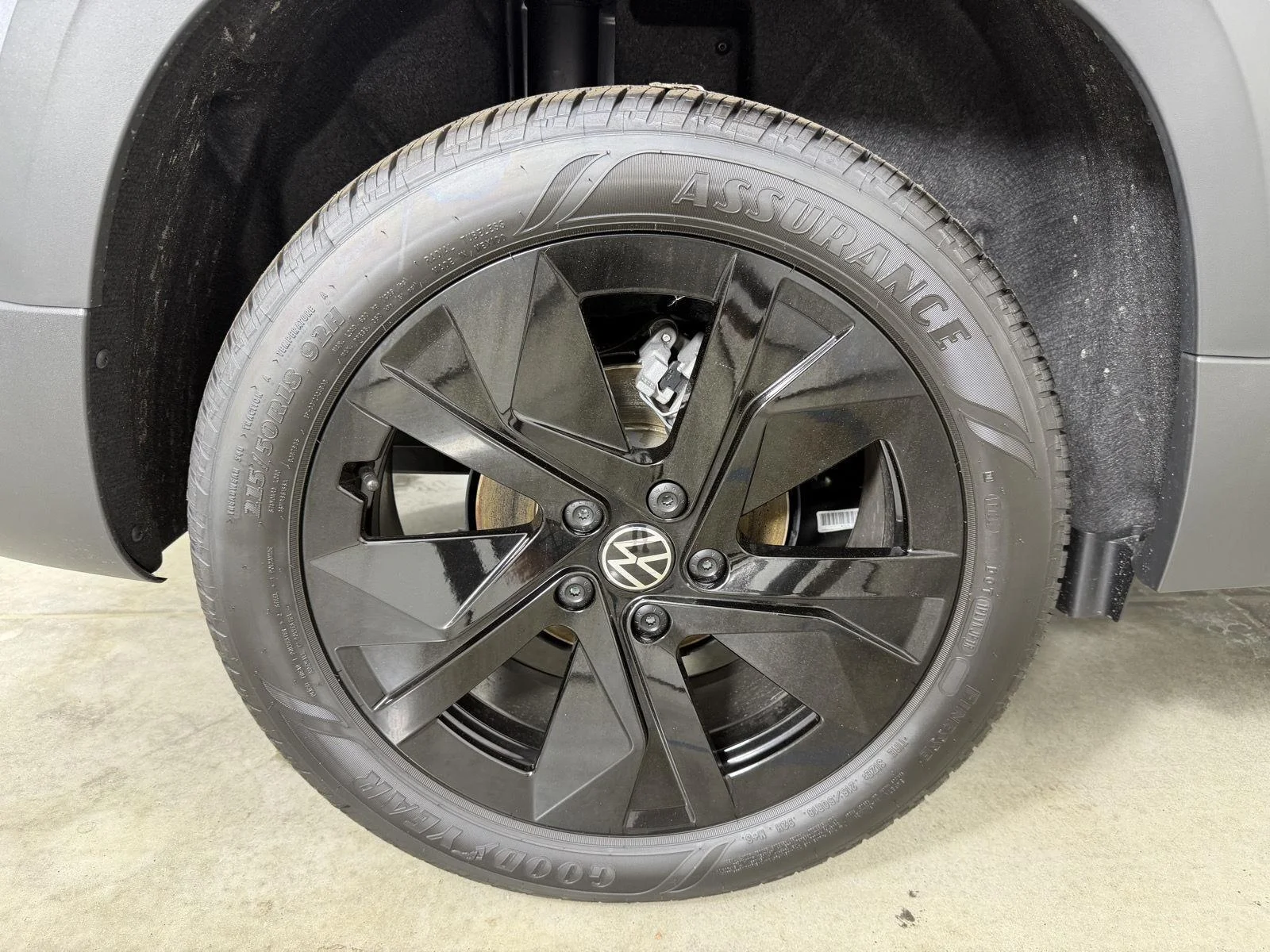New 2026 GRAY Volkswagen SE image 18