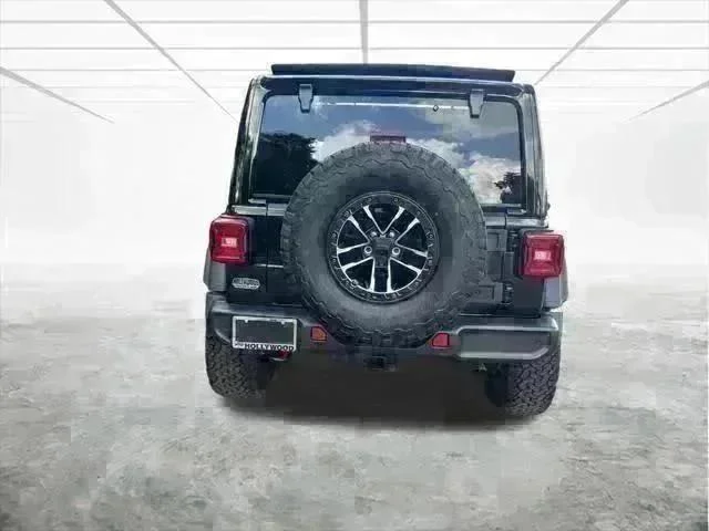 New 2025 Black Clear-Coat Exterior Paint Jeep Willys image 5
