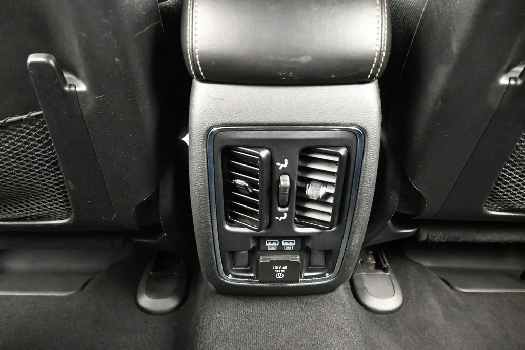 Used 2021 Granite Crystal Metallic Clearcoat Jeep Limited image 37