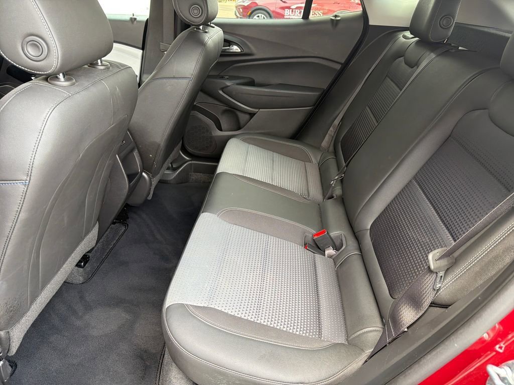 2025 Chevrolet Trax LT - Photo 27