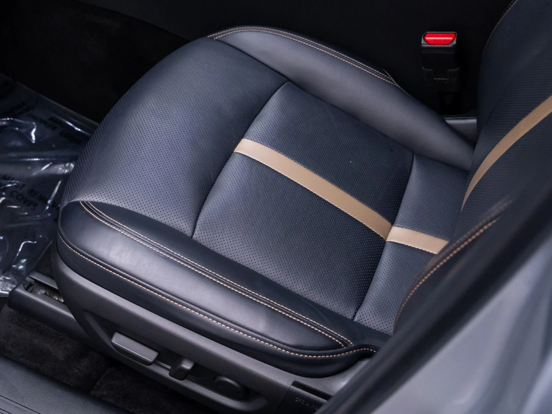 Used 2024 Silver Mazda Premium Plus image 15
