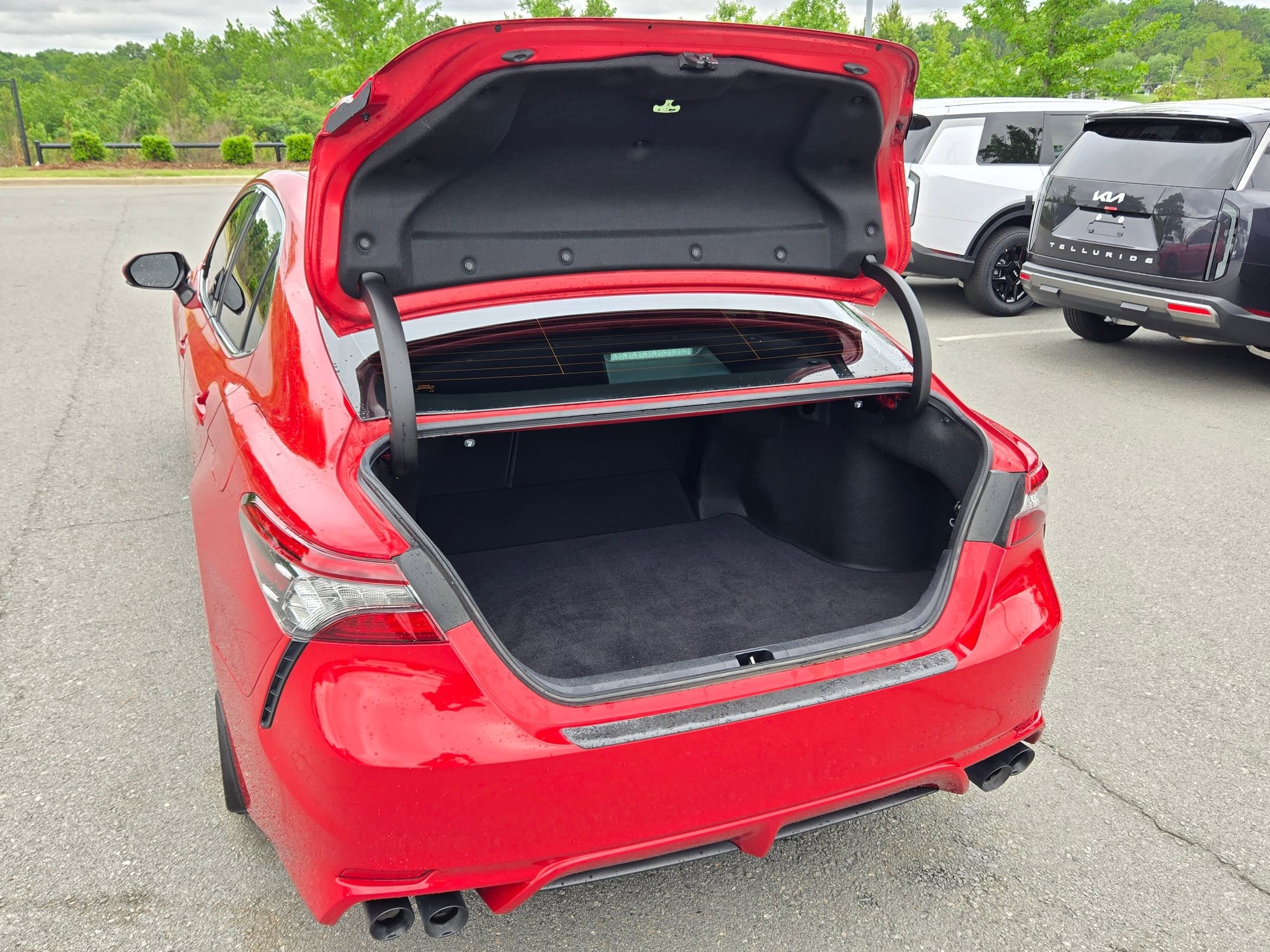 Used 2022 SUPERSONIC RED Toyota XSE image 17