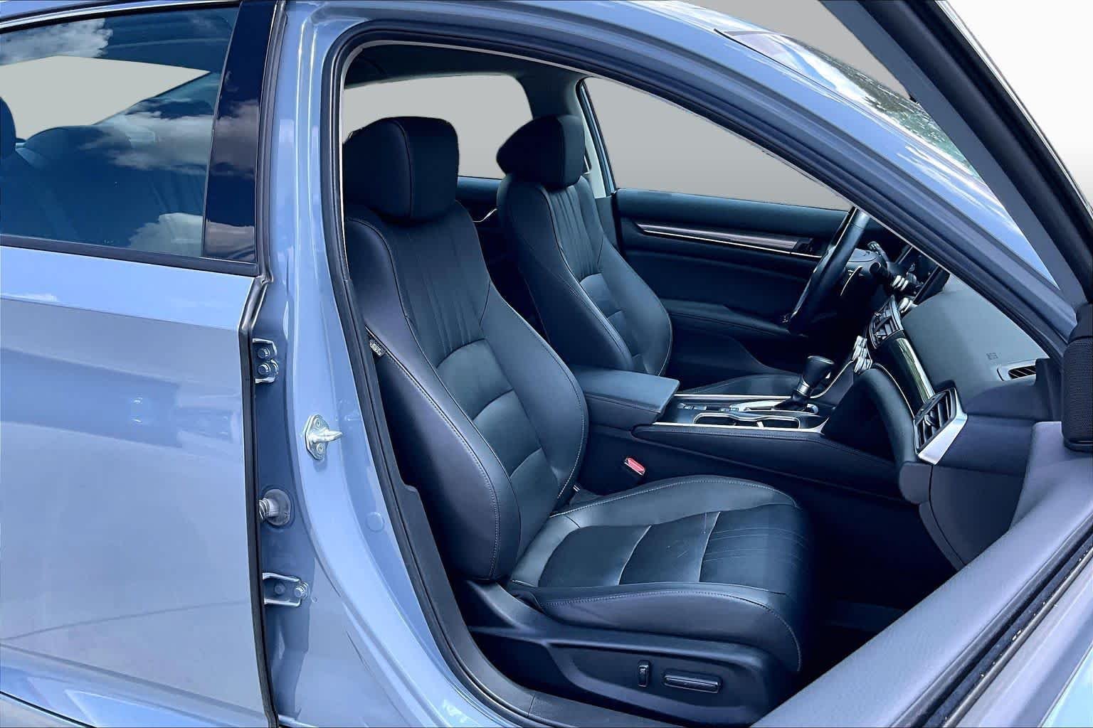 Used 2022 Sonic Gray Pearl Honda Sport SE image 9