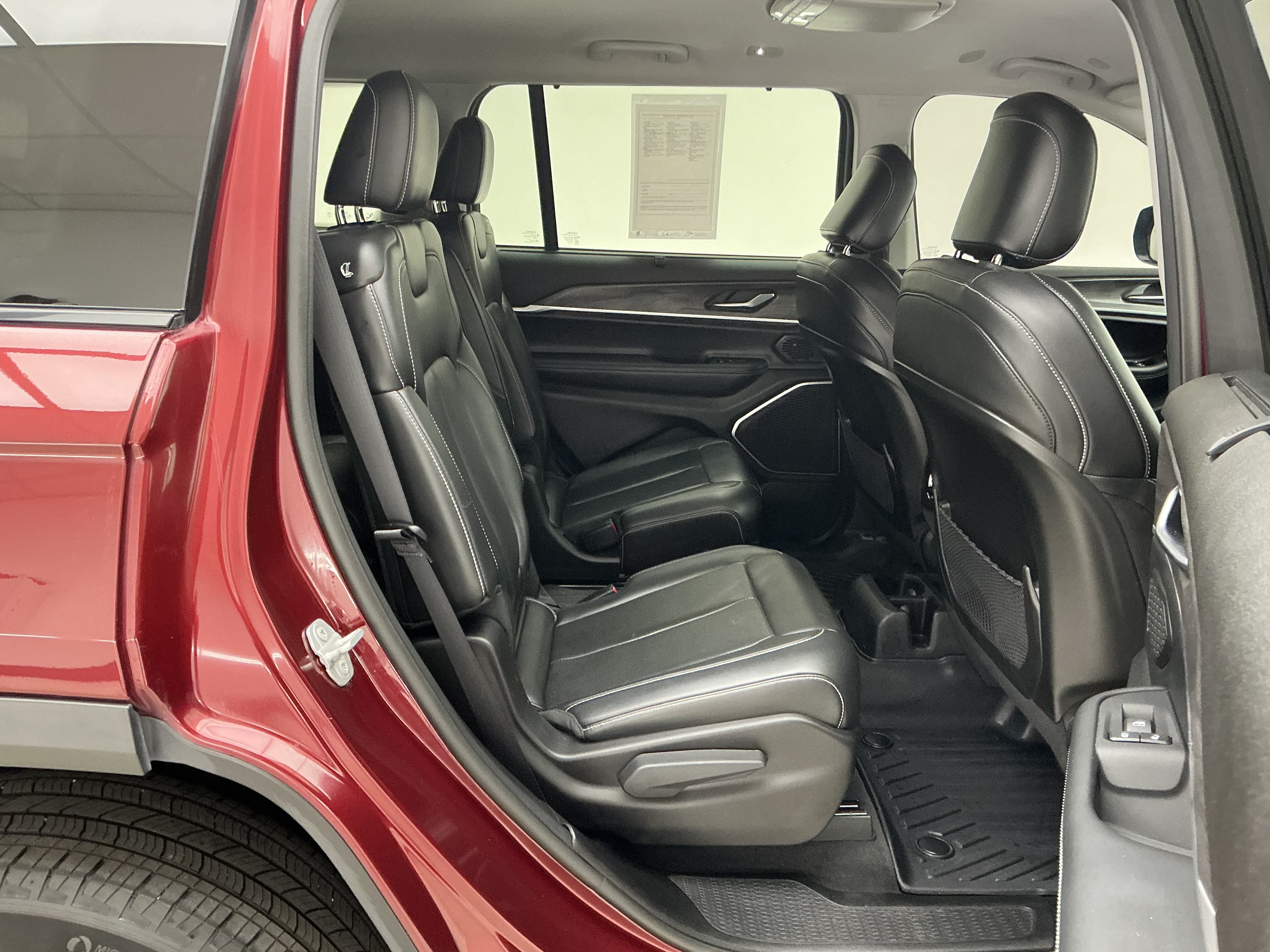 Used 2022 Velvet Red Pearlcoat Jeep Limited image 23