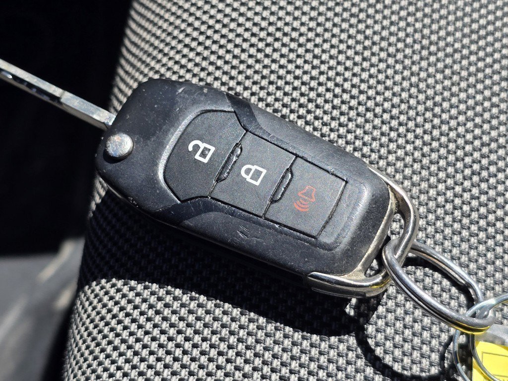 Used 2017 Ingot Silver Ford XL image 32