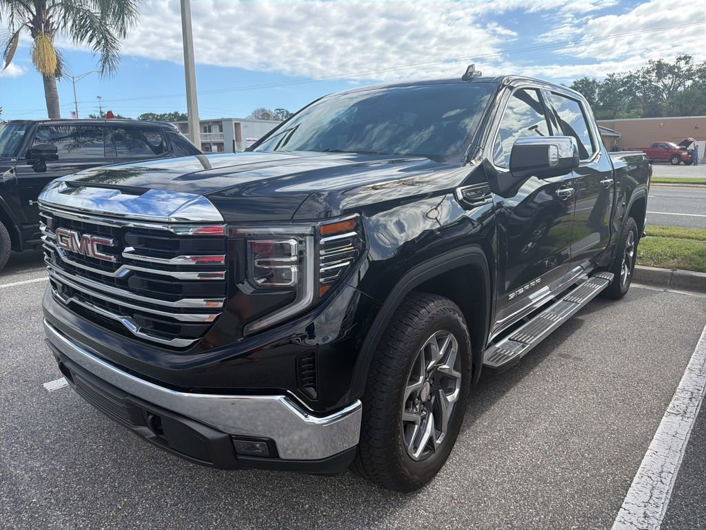 2025 GMC Sierra 4WD Crew Cab Short Box SLT's photo