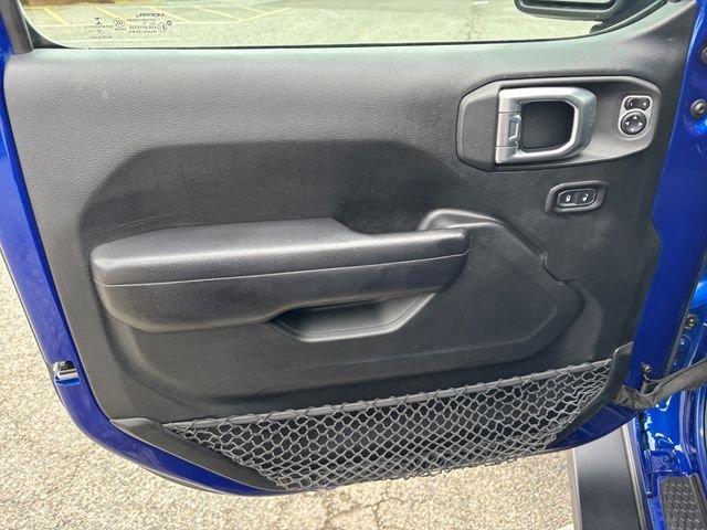 Used 2018 Ocean Blue Metallic Jeep Rubicon image 21