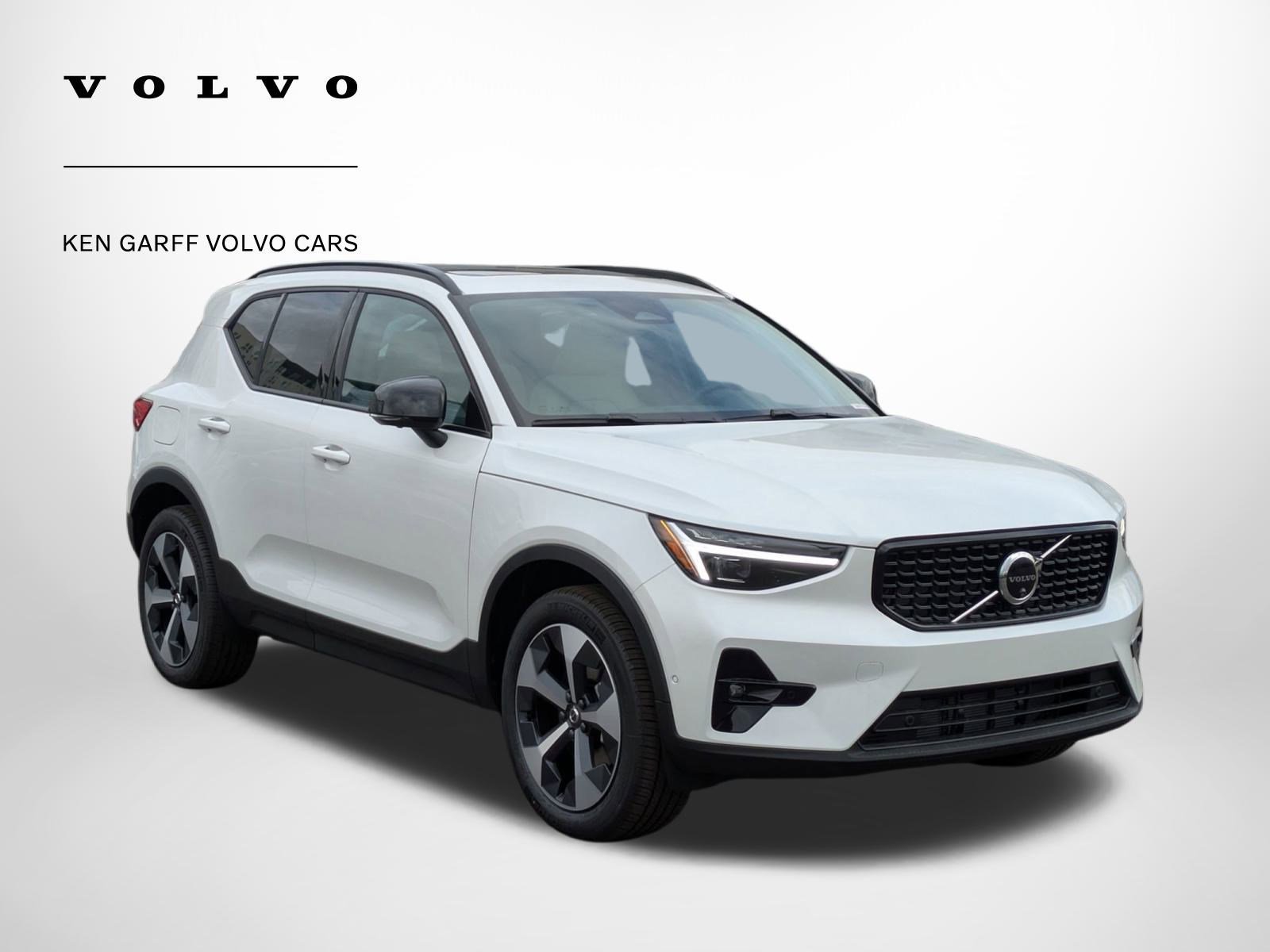 2026 Volvo XC40 B5 Plus Dark AWD's photo