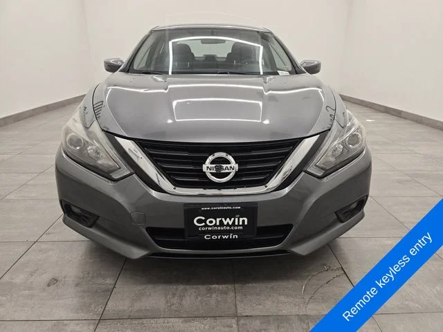 Used 2016 Gun Metallic Nissan 2.5 SR image 7