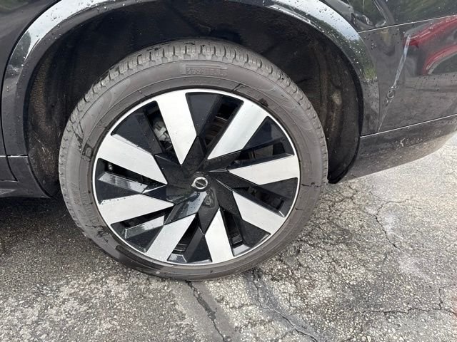 Certified Used 2025 Black Volvo T8 Ultra image 10