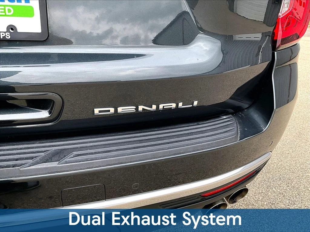 Used 2022 Green GMC Denali image 28