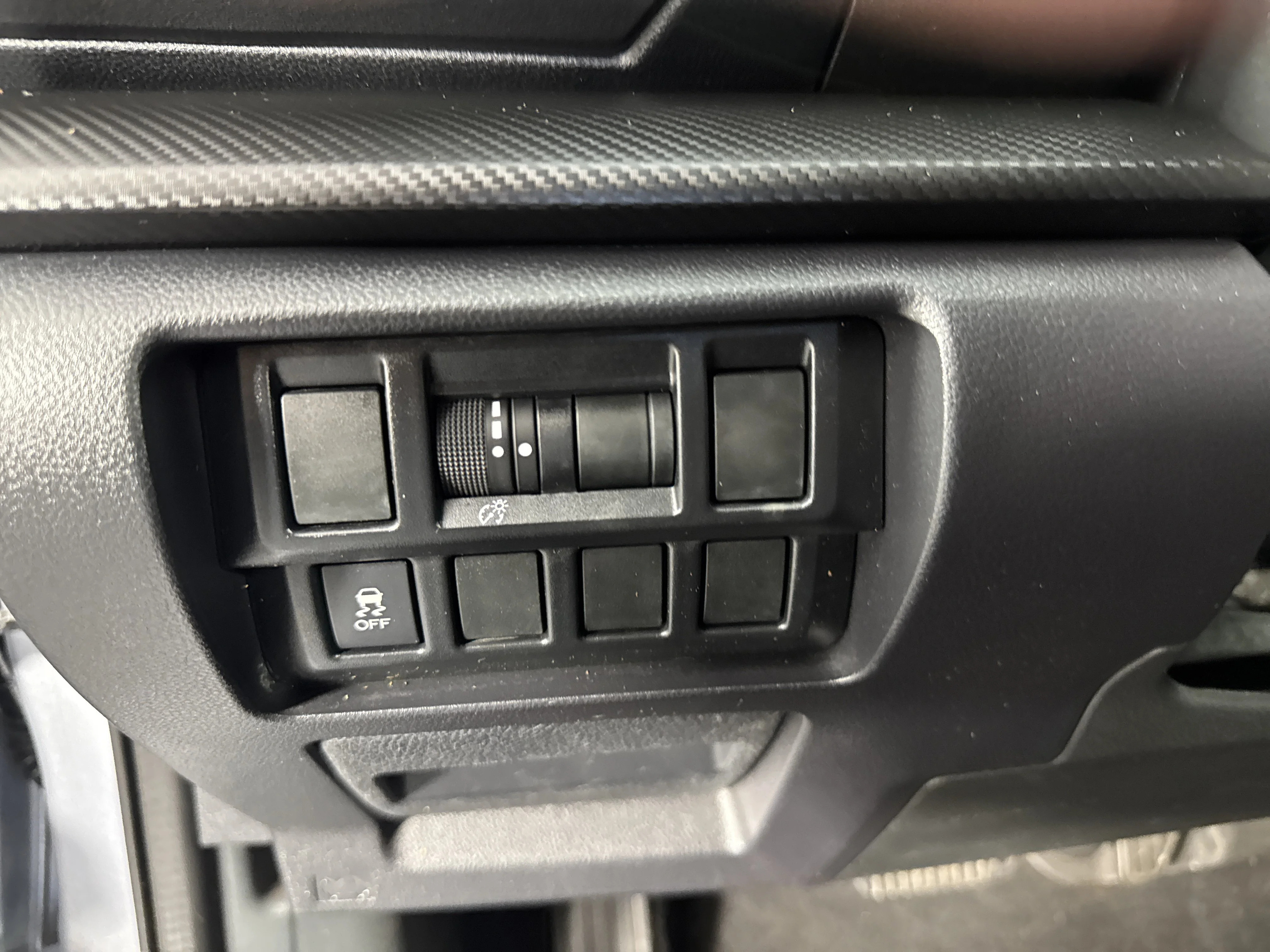 Used 2020 Ice Silver Metallic Subaru Base image 24