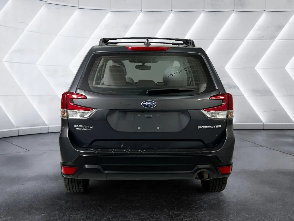 Used 2023 Gray Subaru Base image 5