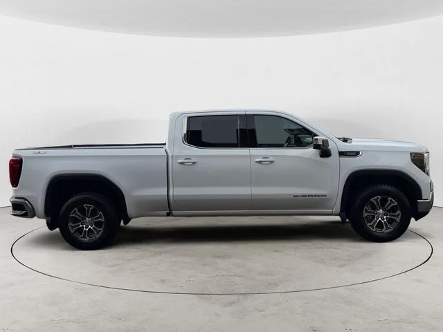 Used 2024 White GMC SLE image 6