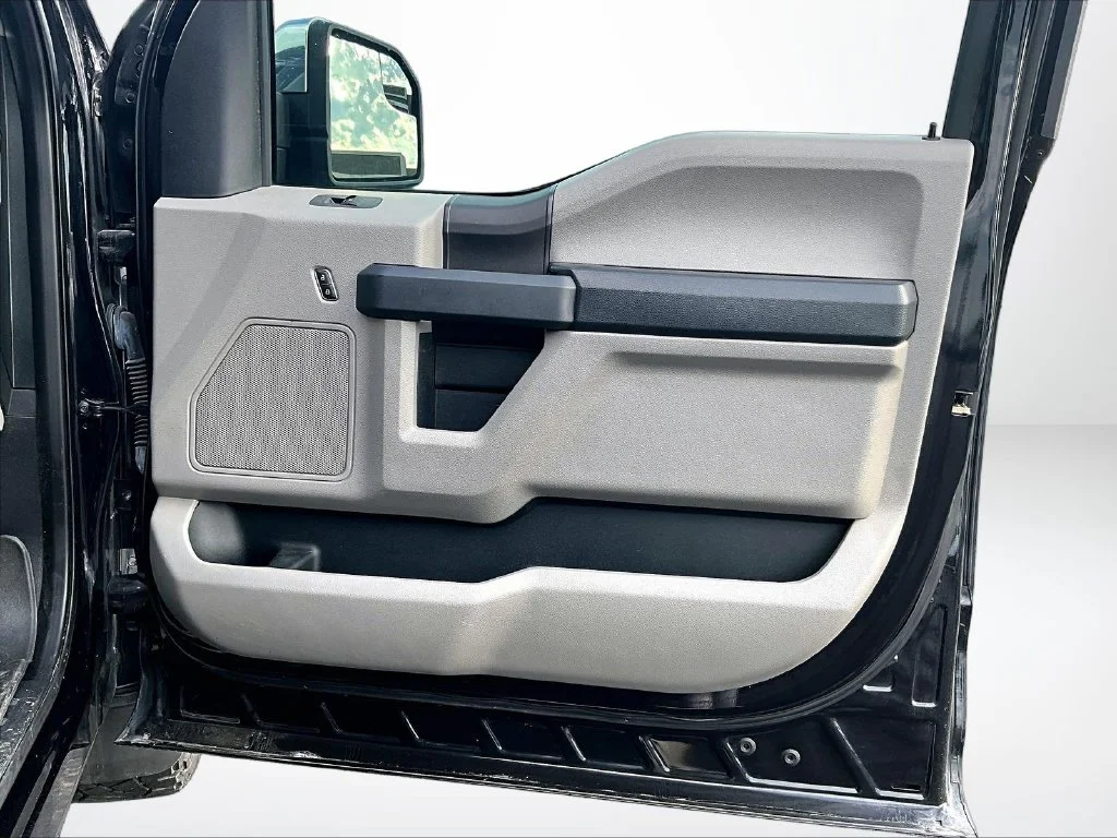 Used 2020 Black Ford XL image 23