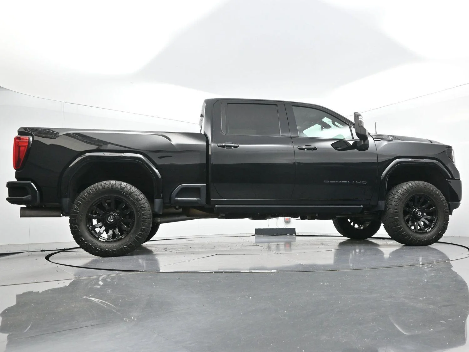 Used 2021 Onyx Black GMC Denali image 56