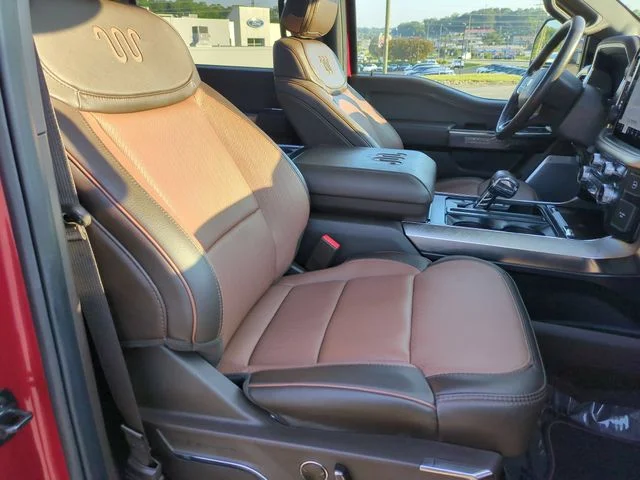 Used 2023  Ford King Ranch image 35