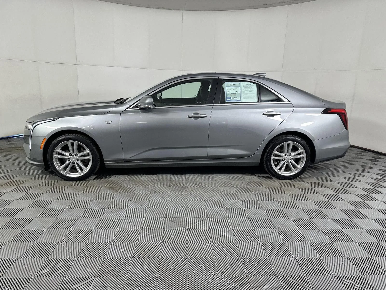 Used 2024 Argent Silver Metallic Cadillac Luxury image 18