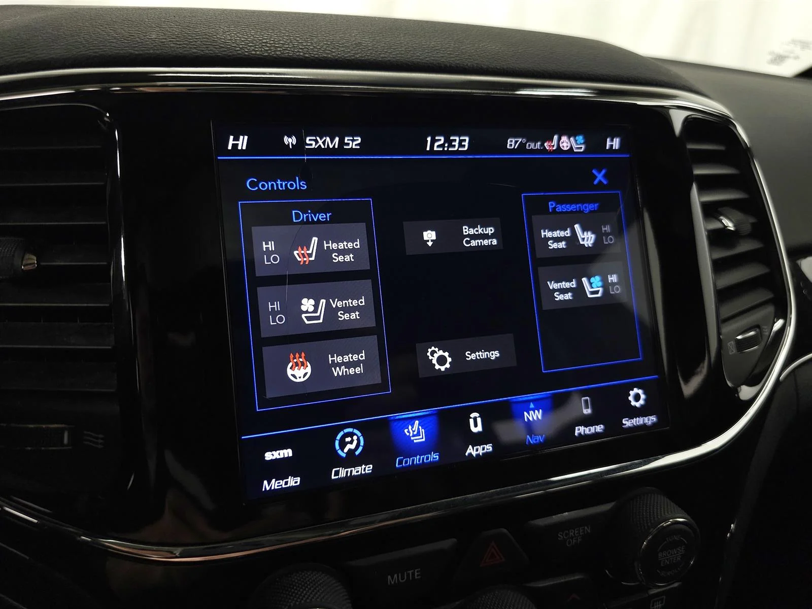 Used 2020 Black Jeep Trailhawk image 23