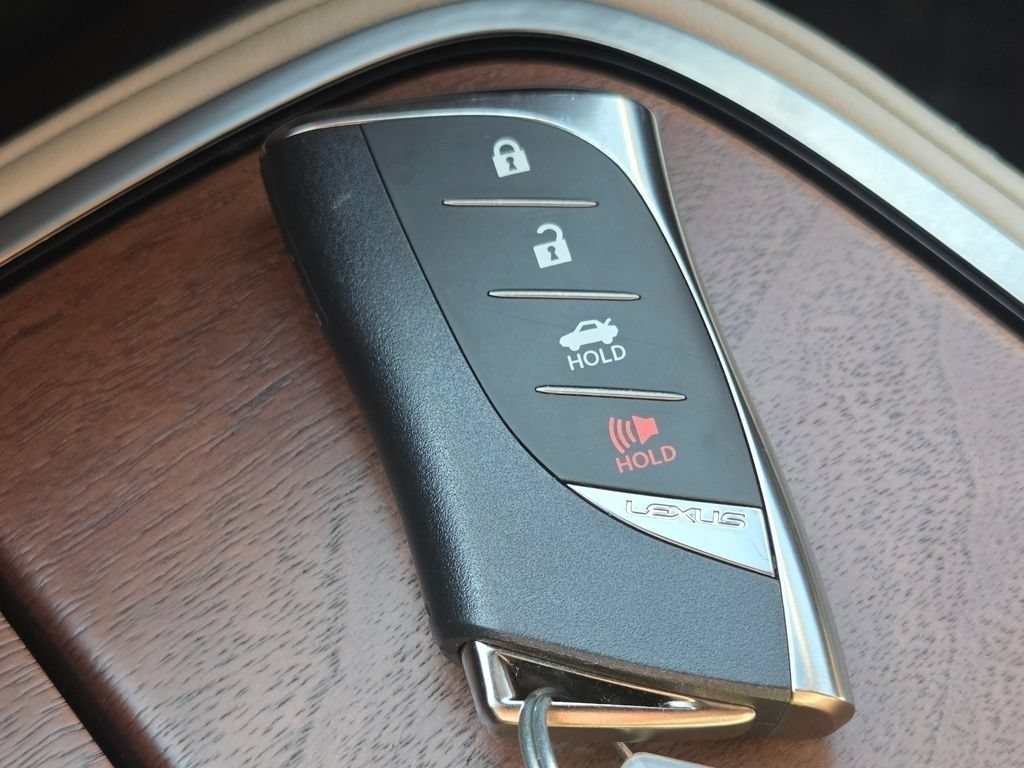 Used 2018 White Pearl Lexus 500 Base image 42