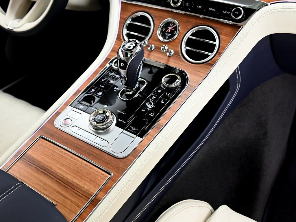 New 2026 Dark Sapphire Bentley  image 29