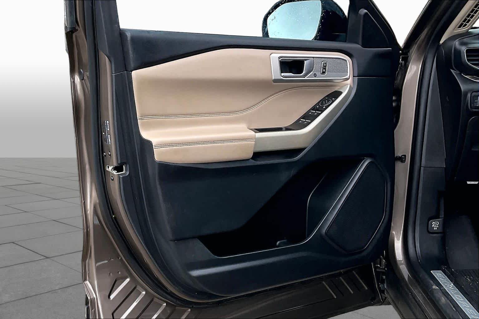 Used 2021 Stone Gray Ford Limited image 21