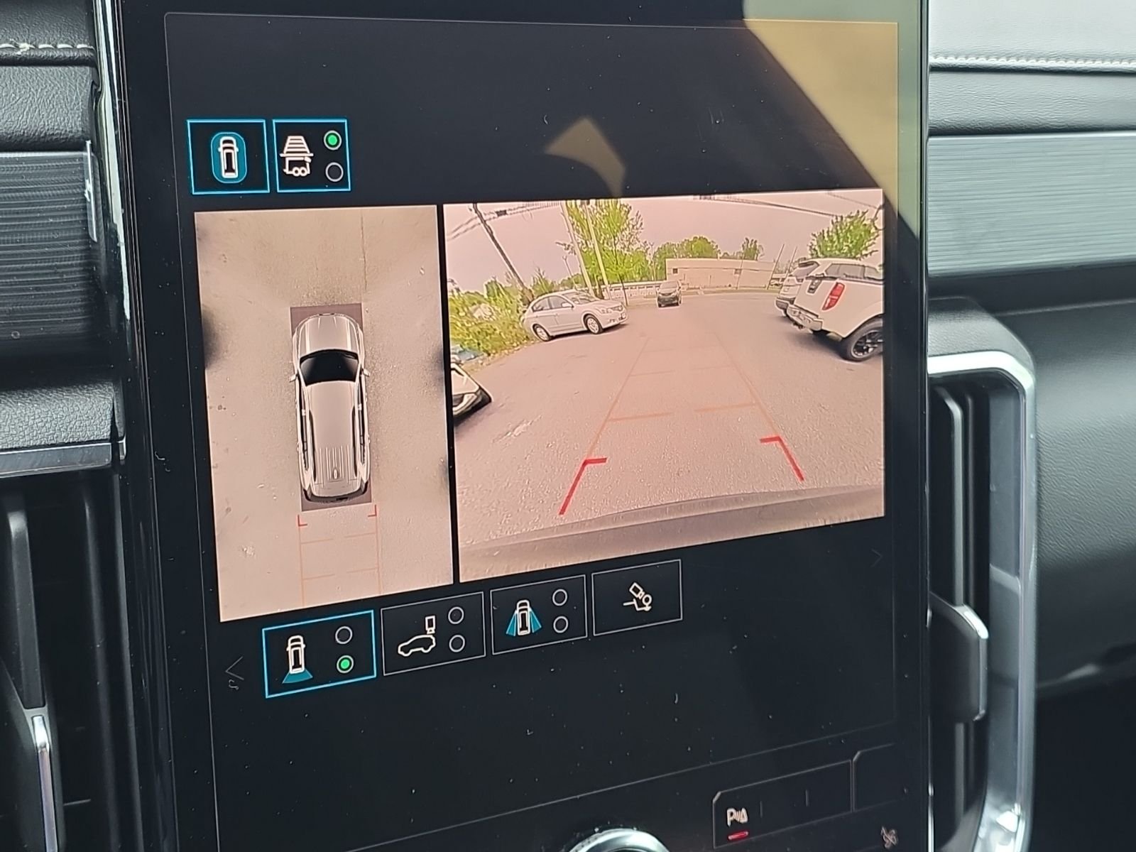 Used 2025 Black GMC Elevation image 32