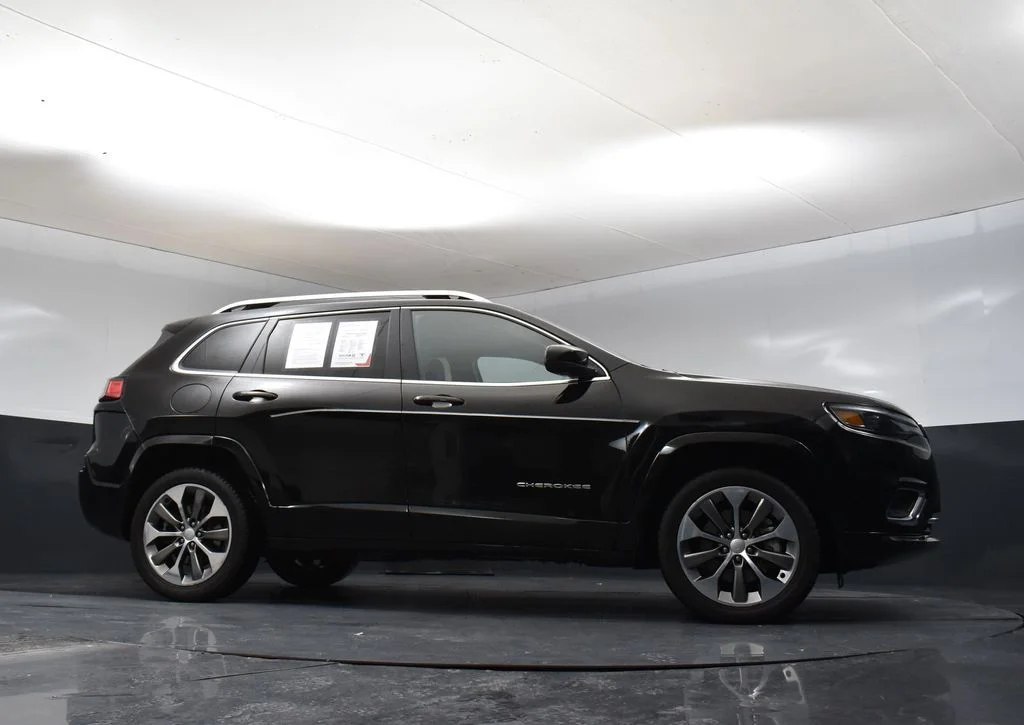 Used 2019 Black Jeep Overland image 36