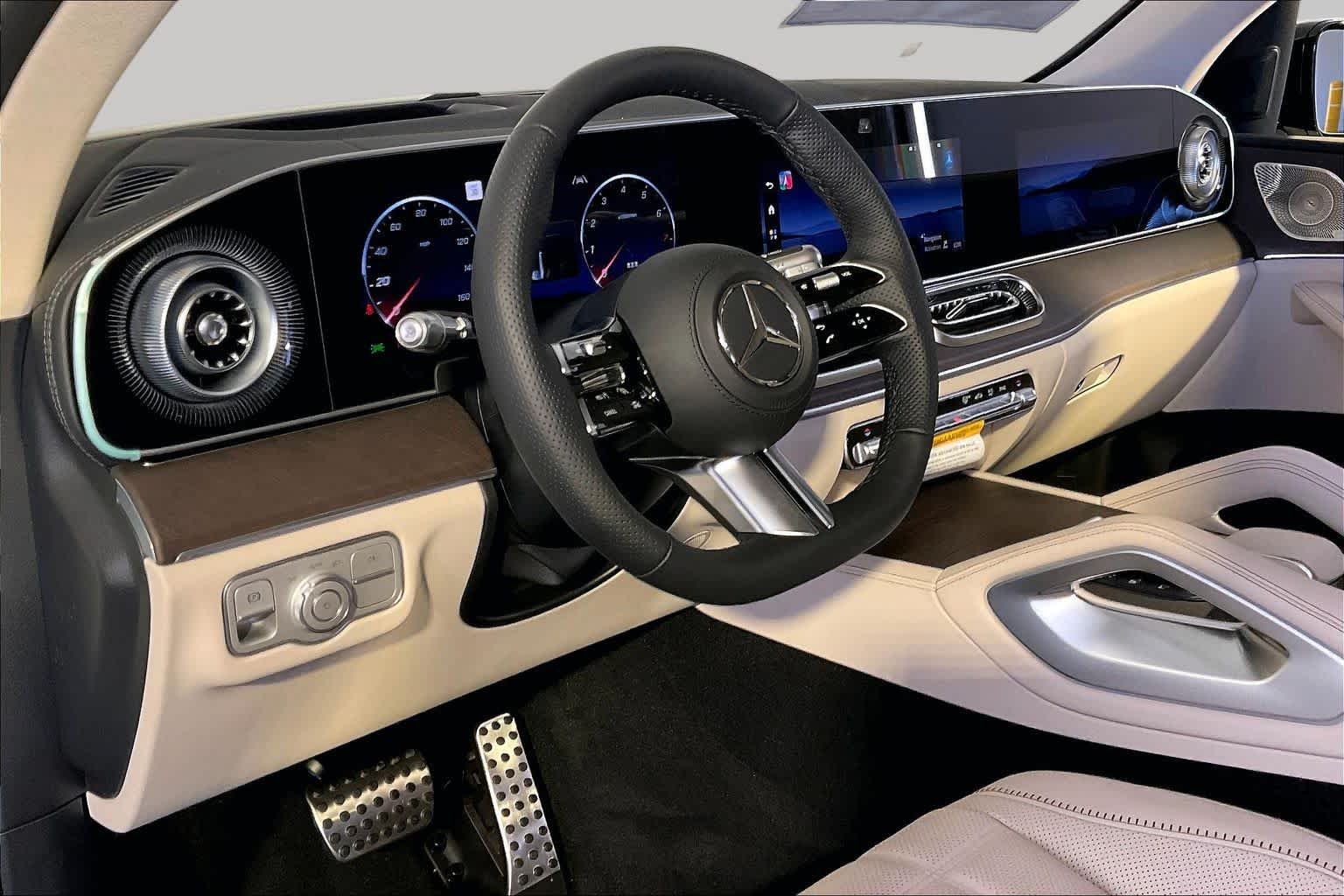 New 2027 Polar White Mercedes-Benz GLS 450 image 9
