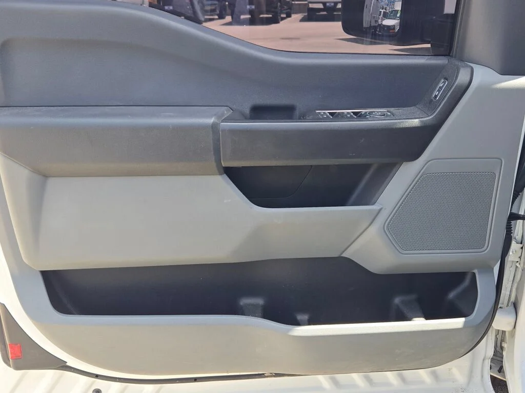 Used 2024 Oxford White Ford XL image 16