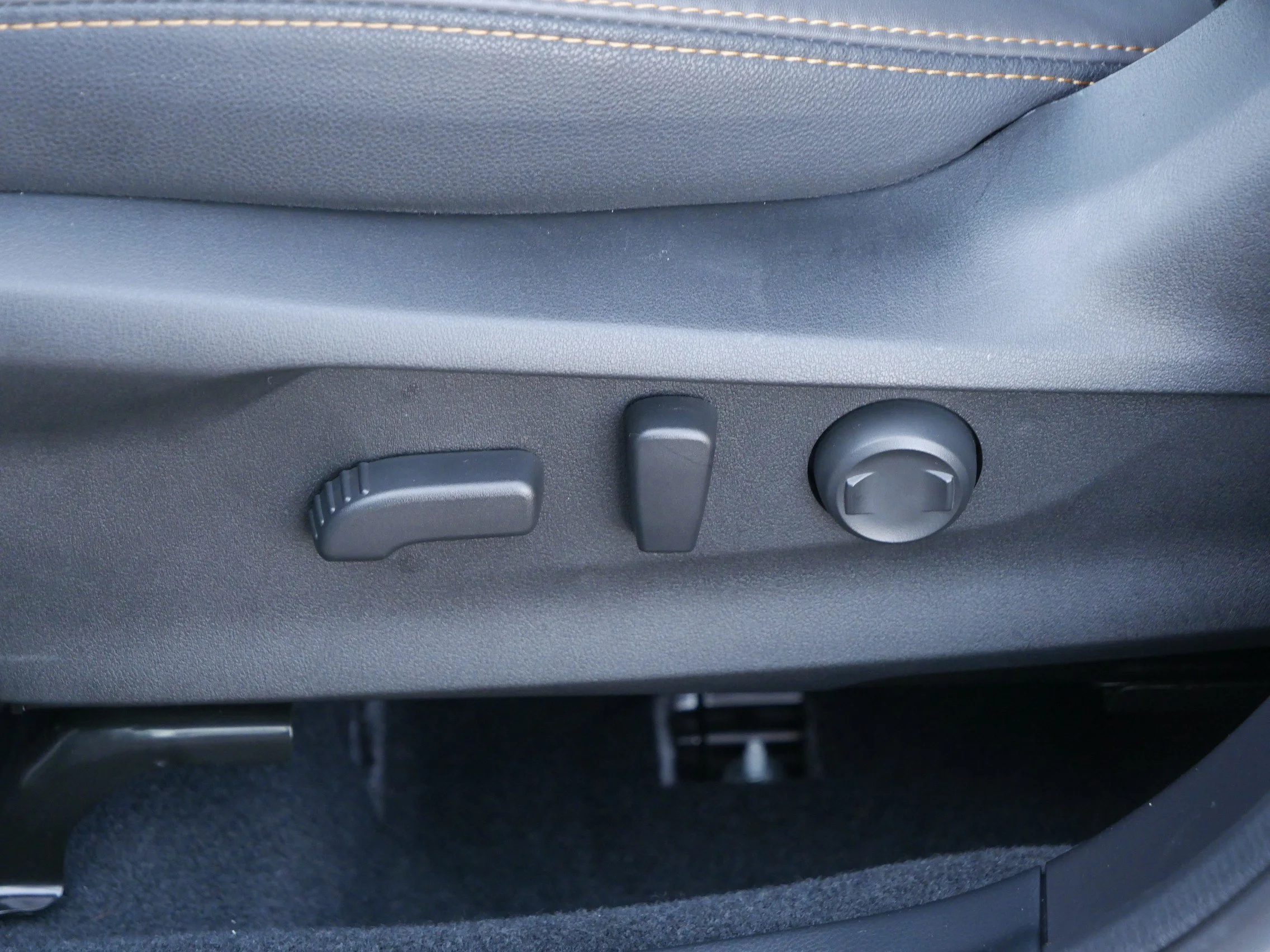 Used 2025 Crystal White Pearl Subaru Wilderness image 20