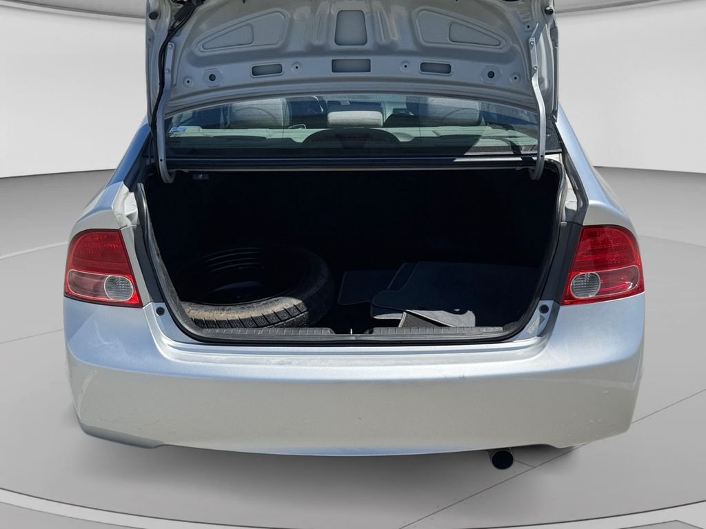Used 2007 Alabaster Silver Metallic Honda LX image 22