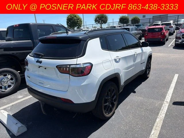 Used 2024 White Jeep Latitude image 2