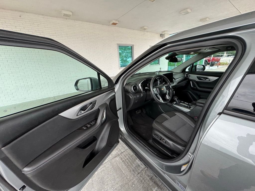 Used 2023 Gray Chevrolet LT image 11