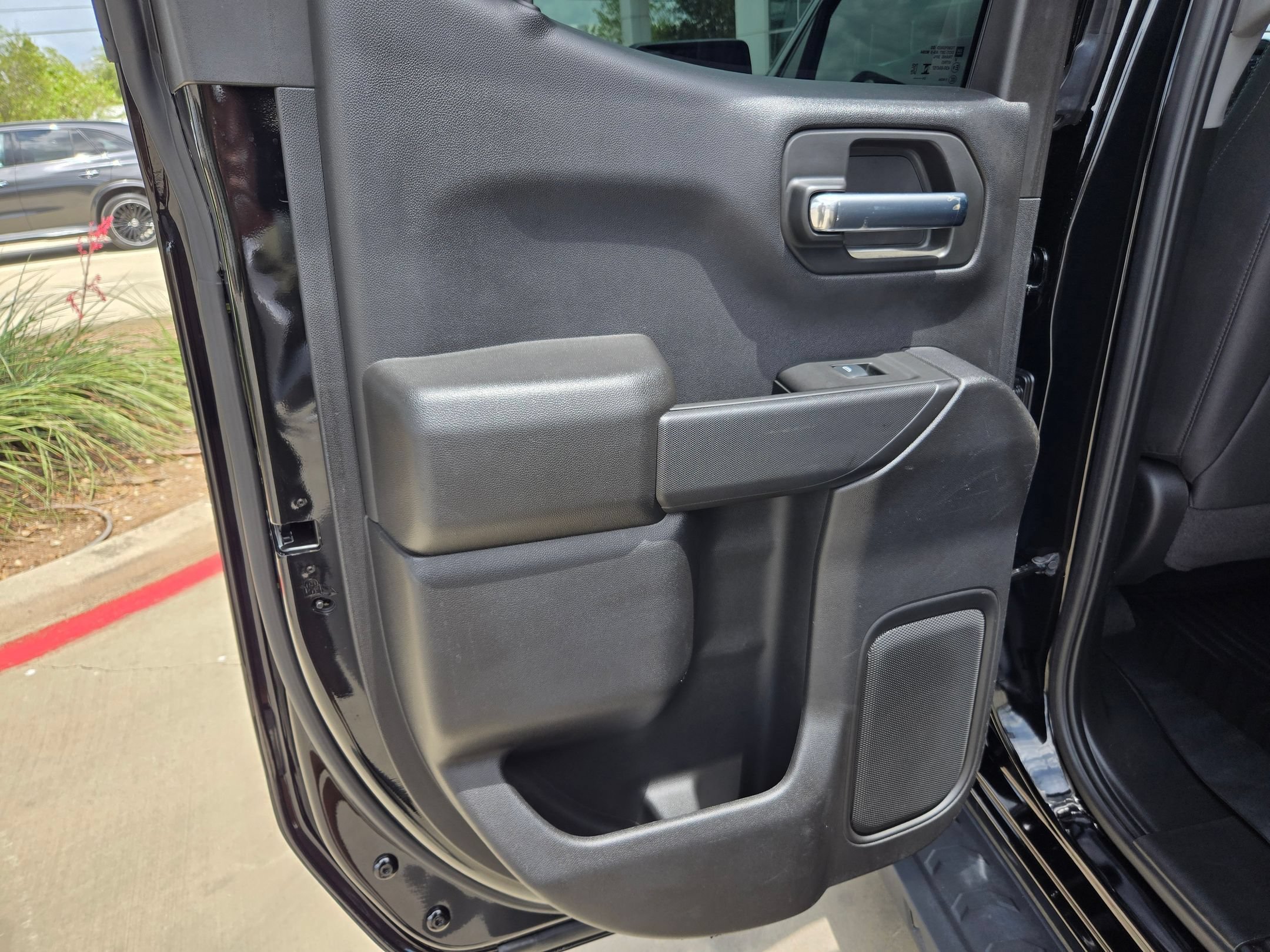 Used 2025 Black Chevrolet Custom image 20