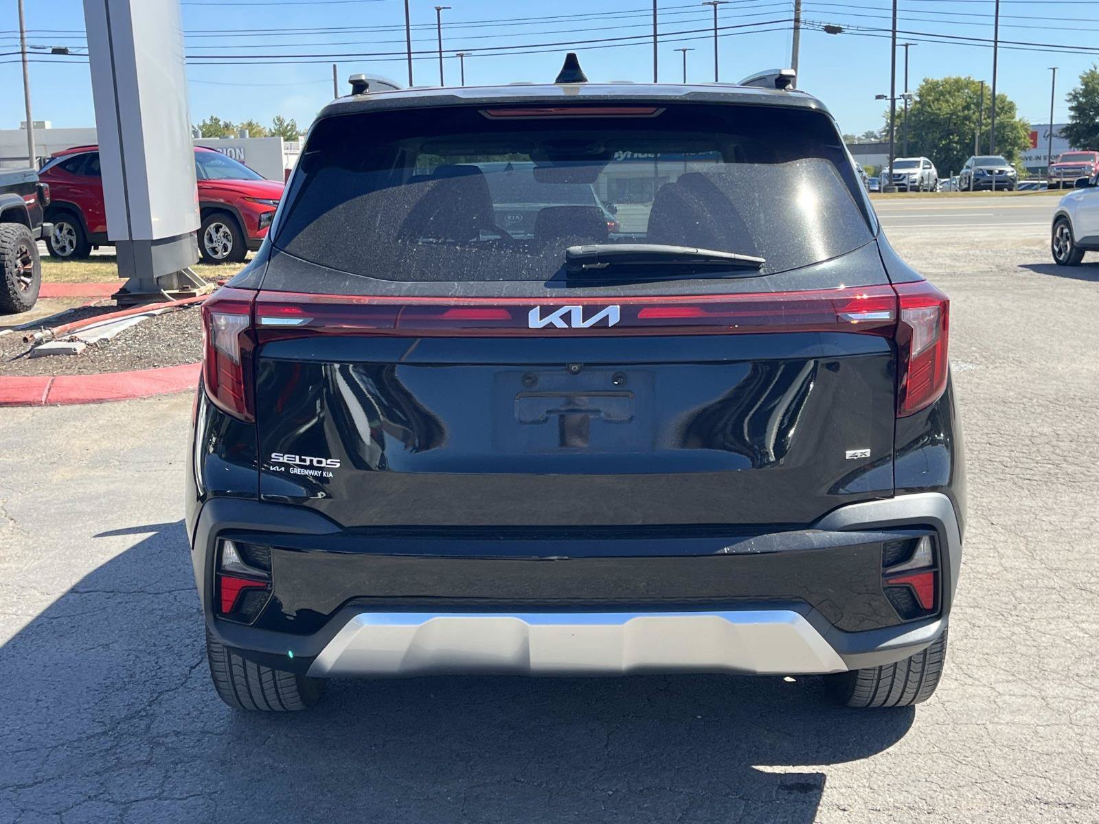 Used 2024 Fusion Black Kia SX image 6