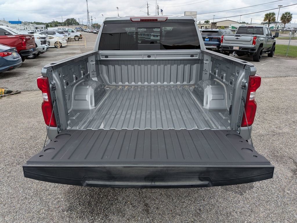New 2026 Sterling Gray Metallic Chevrolet RST image 32